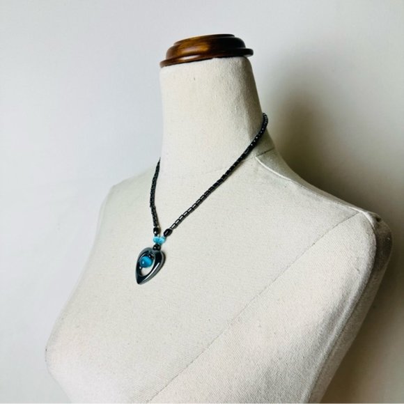 Vintage Gorgeous Sweet Heart Pendant Magnetic Statement Necklace - Picture 4 of 6